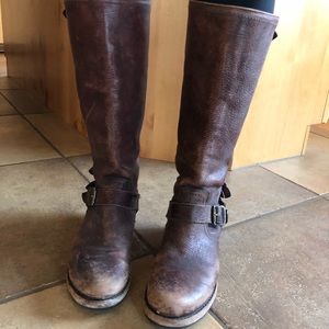 Frye Veronica slouch back zip